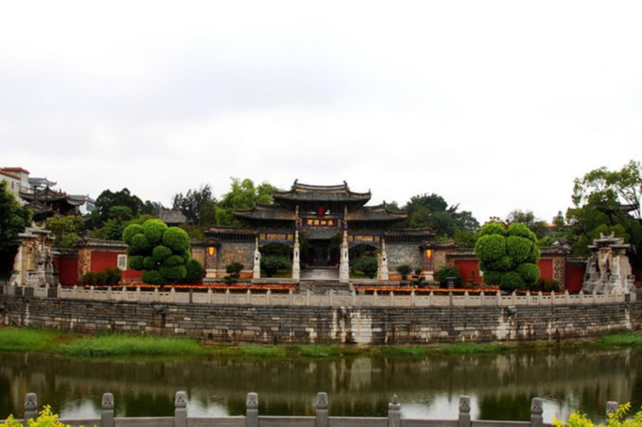 Jianshui Upland Internation Youth Hostel מראה חיצוני תמונה