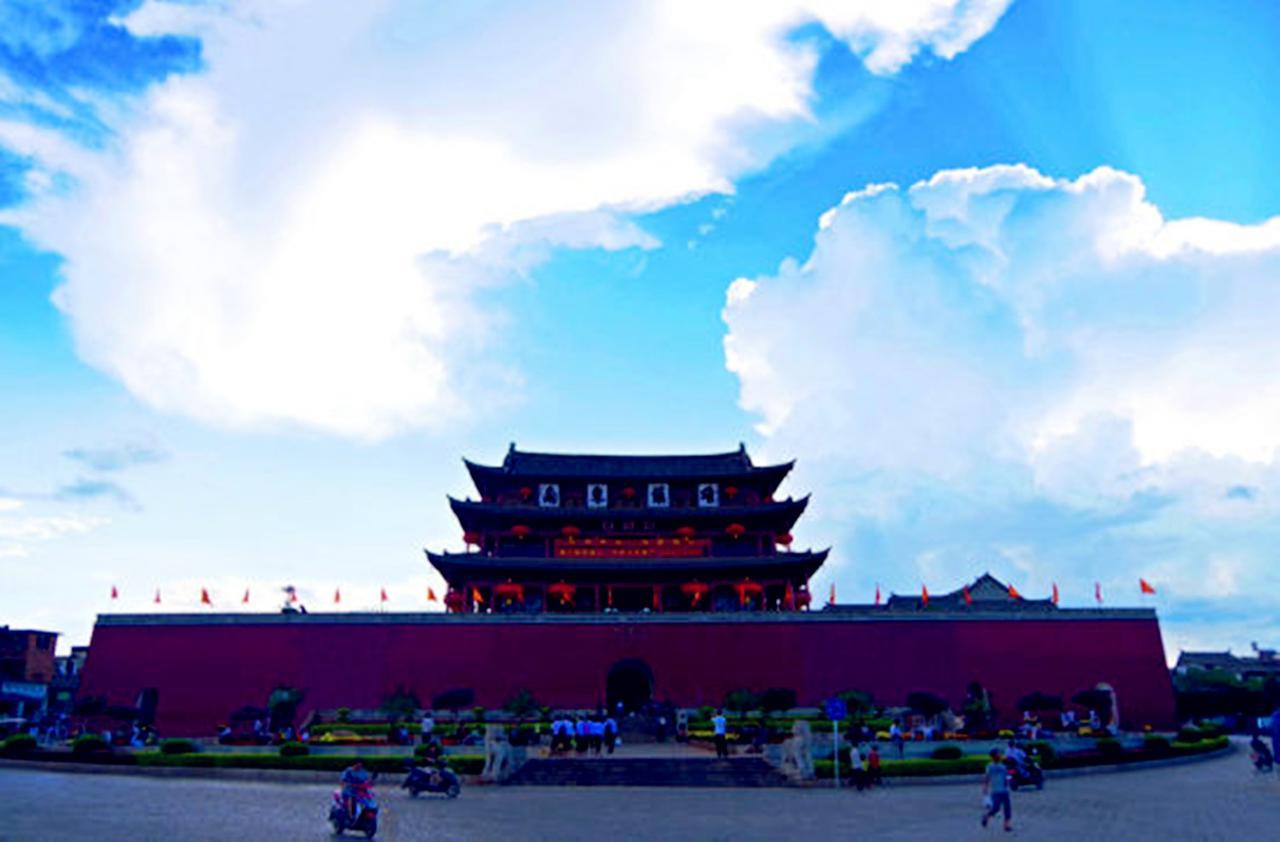 Jianshui Upland Internation Youth Hostel מראה חיצוני תמונה